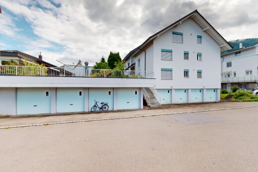 außenansicht mit treppen