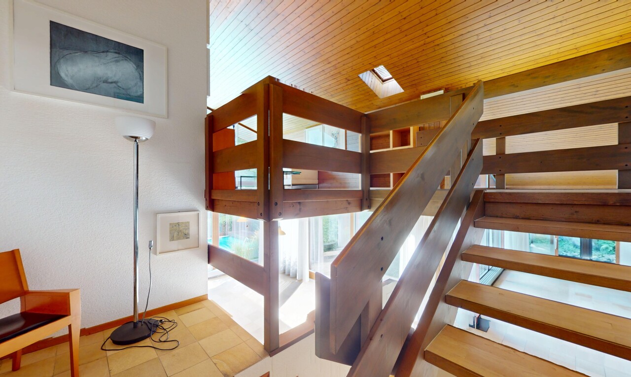 escaliers avec lumière naturelle, natural light, inside property, cloison sèche, et drywall