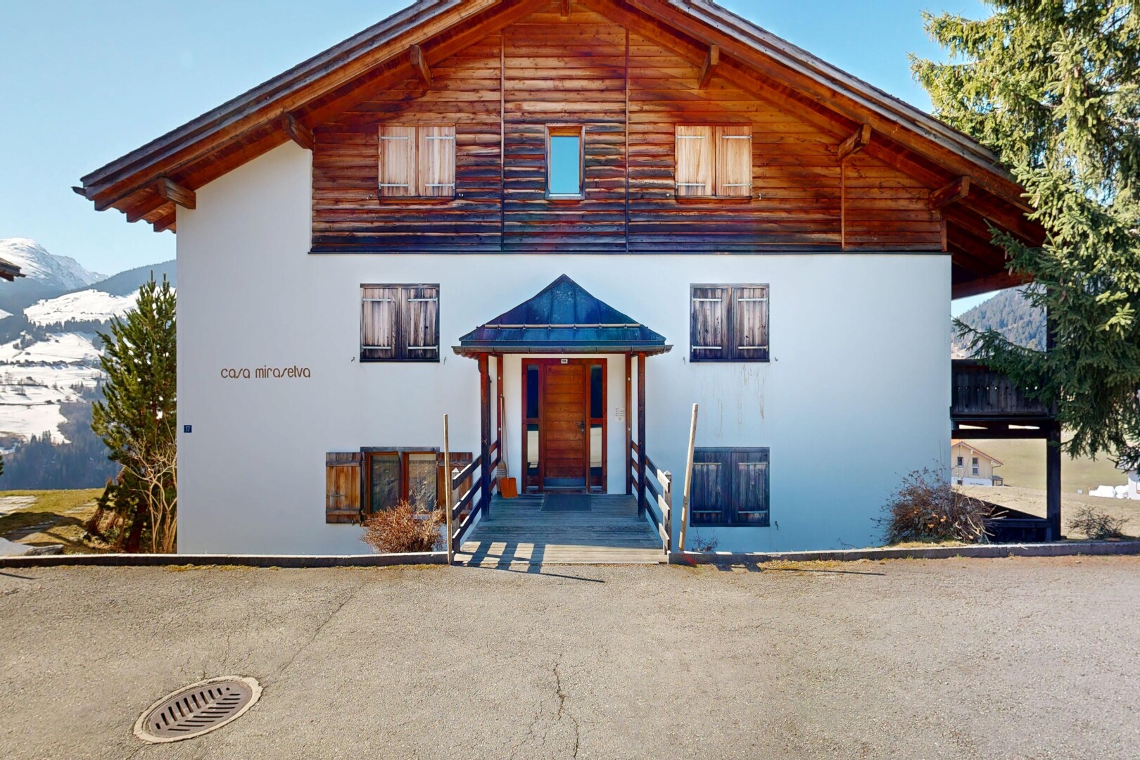façade avec day time, bardage en stuc, bardage horizontal, et property visible