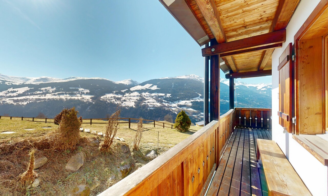 balcon avec vue sur la montagne, mountain view, day time, from property, et balcon
