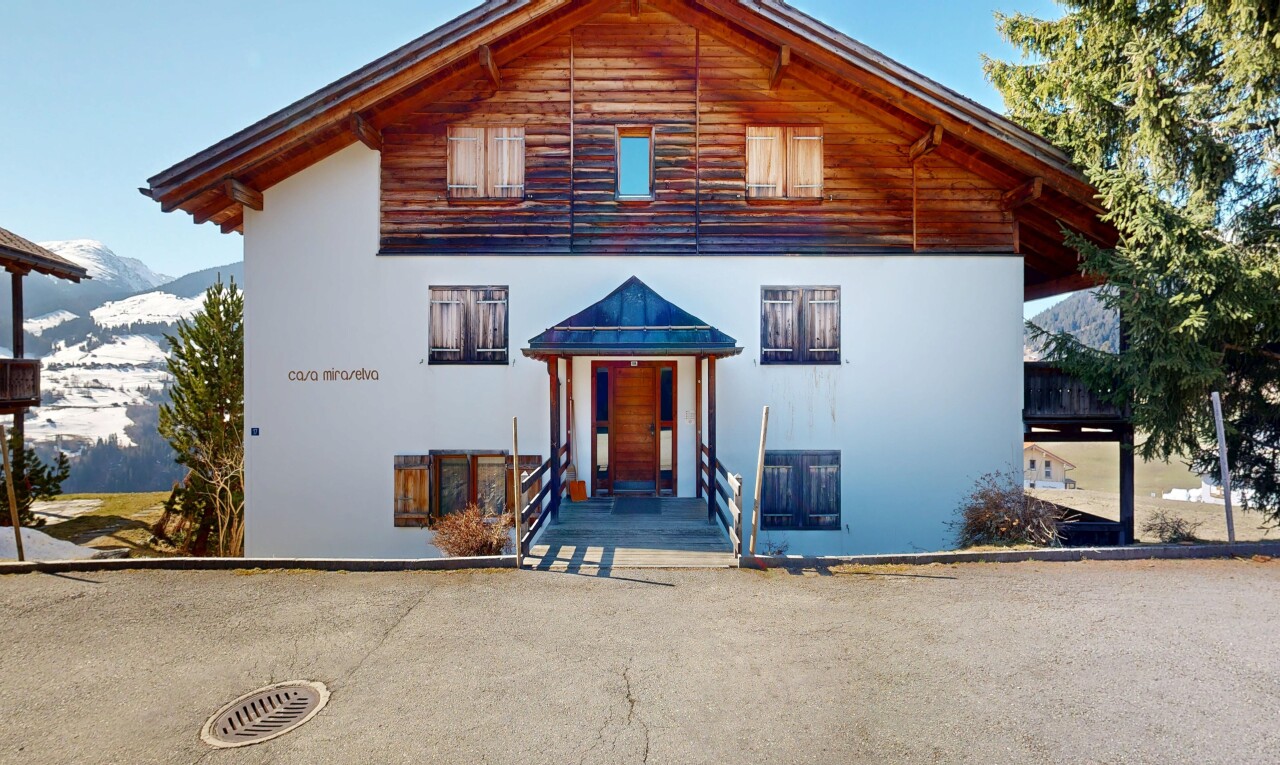 façade avec day time, bardage en stuc, bardage horizontal, et property visible