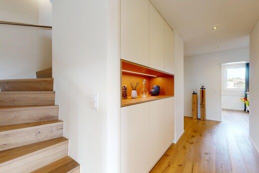 küche mit inside property, holzfußboden, wood finish floor, gipskartonwand, und drywall