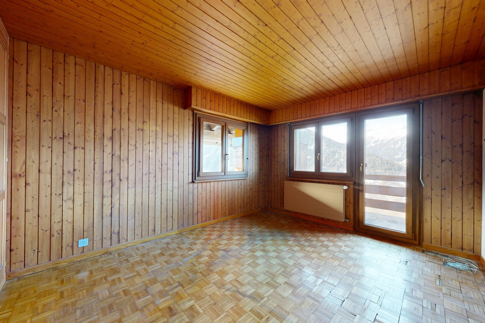 leerer raum mit natürliches licht, natural light, parquet floor, holzfußboden, und wood finish floor