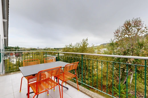 balcony with outdoor dining space