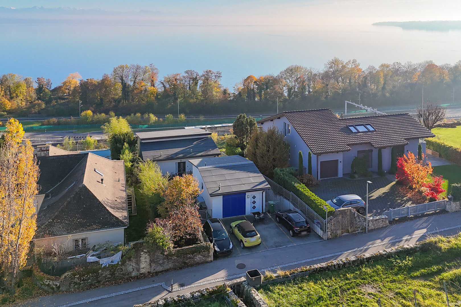 außenansicht mit property visible und stuckverkleidung