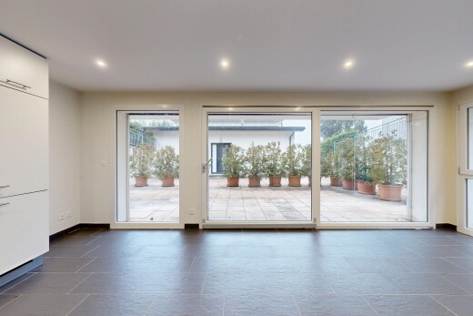 pièce vide avec lumière naturelle, natural light, cloison sèche, drywall, et éclairage encastré