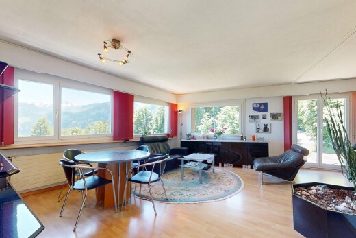 wohn- / esszimmer mit inside property, natürliches licht, natural light, holzfußboden, und wood finish floor