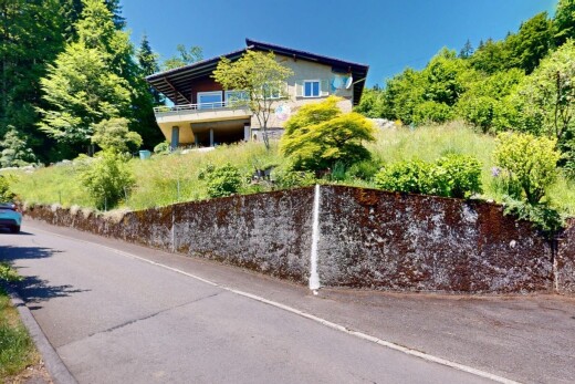 außenansicht mit property visible und day time