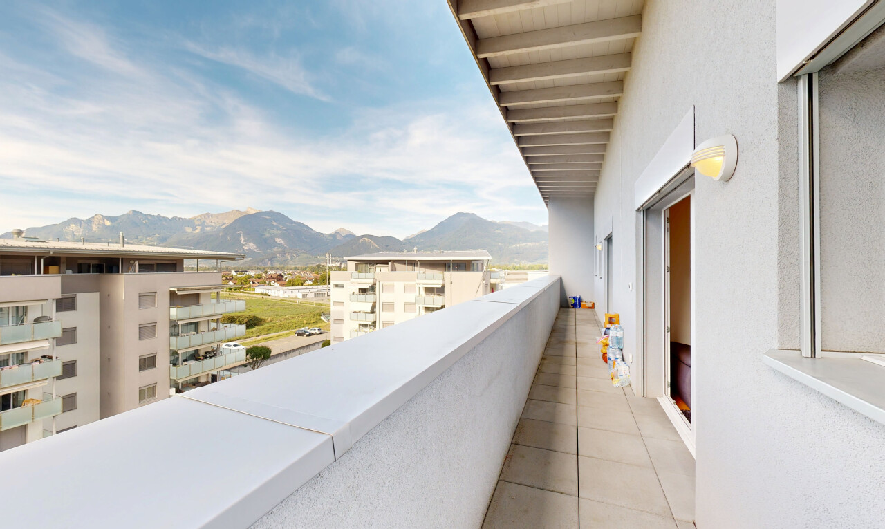balcon avec balcon, day time, mountain view, vue sur la montagne, et from property