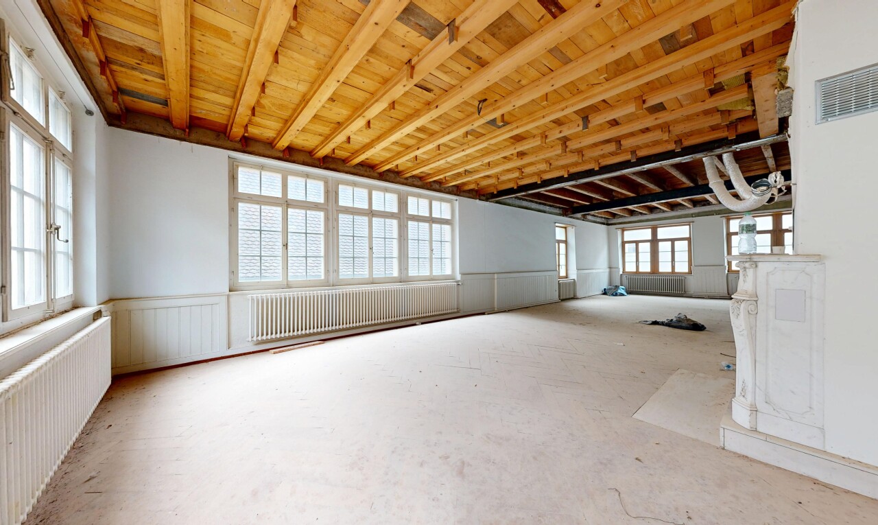 terrasse mit inside property, kühler, und terrasse