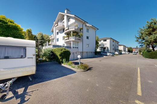 außenansicht mit day time, from community, und parkplatz