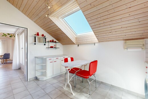 esszimmer mit wood ceiling, holzdecke, vaulted ceiling, dachschräge, und drywall