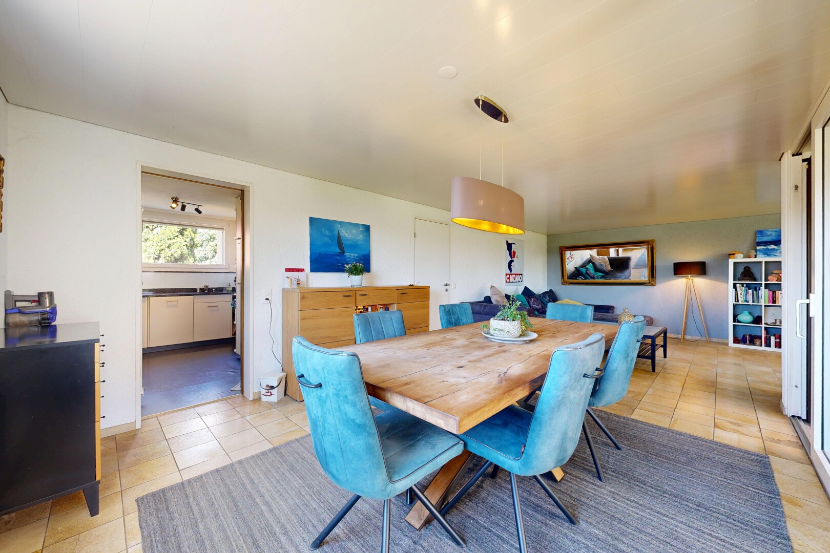 esszimmer mit inside property, natural light, natürliches licht, drywall, und gipskartonwand