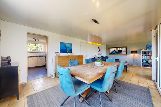 esszimmer mit inside property, natural light, natürliches licht, drywall, und gipskartonwand