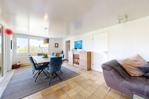 wohn- / esszimmer mit inside property, natural light, natürliches licht, und light floor