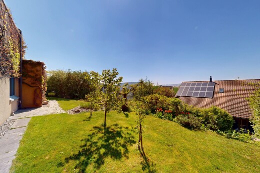 garten mit rasen, day time, und from property