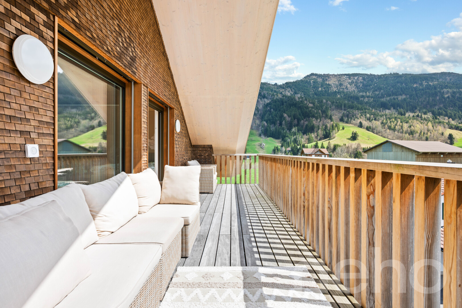 balcon avec day time, from property, espace de vie extérieur, balcon, et vue sur la montagne