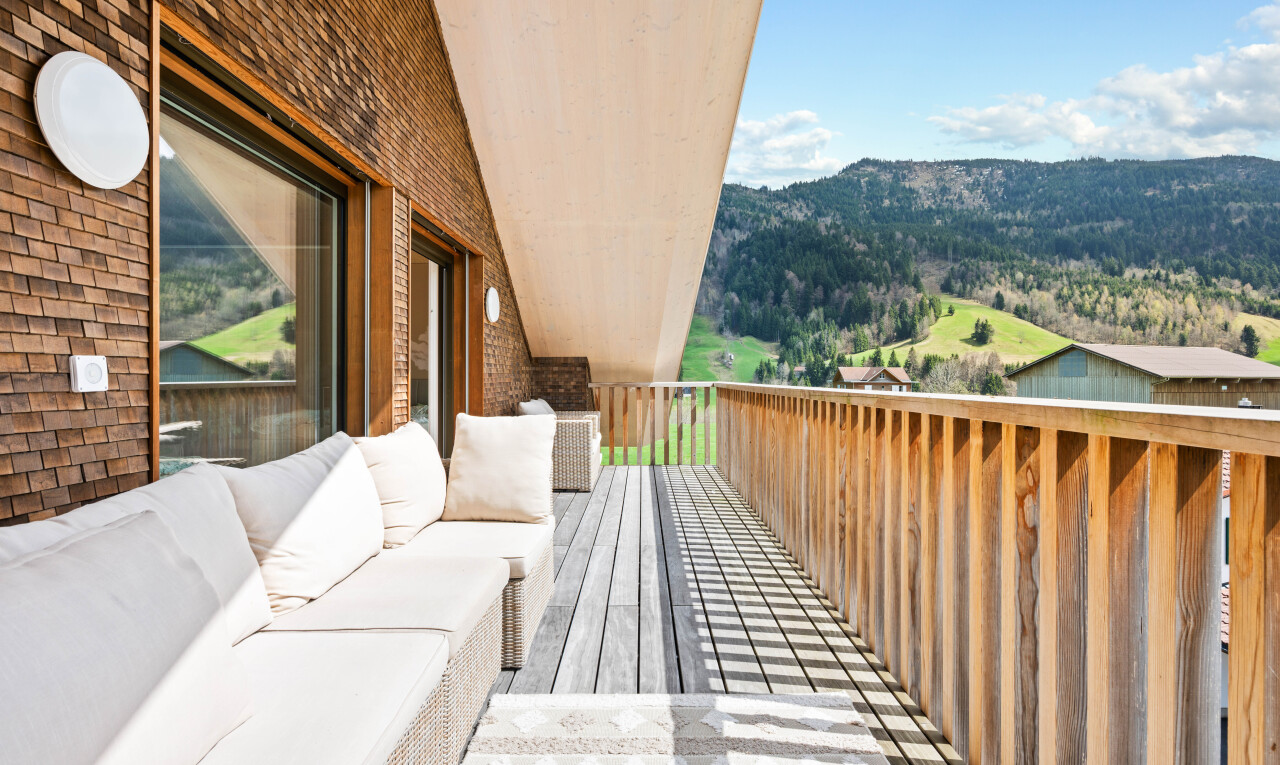 balcon avec day time, from property, espace de vie extérieur, balcon, et vue sur la montagne