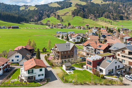 façade avec day time, aerial view, vue sur la forêt, forest view, et vue sur la montagne