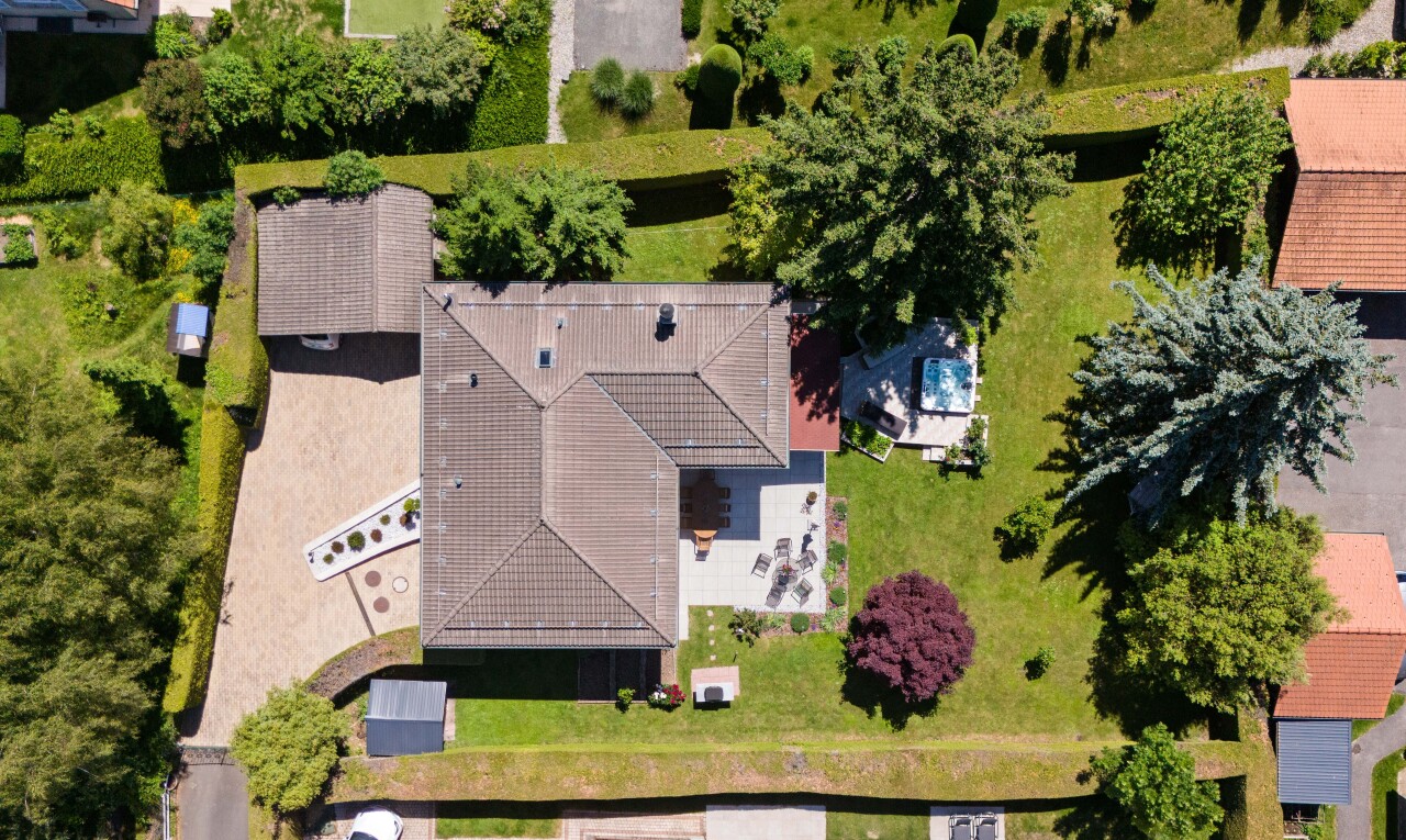 façade avec aerial view