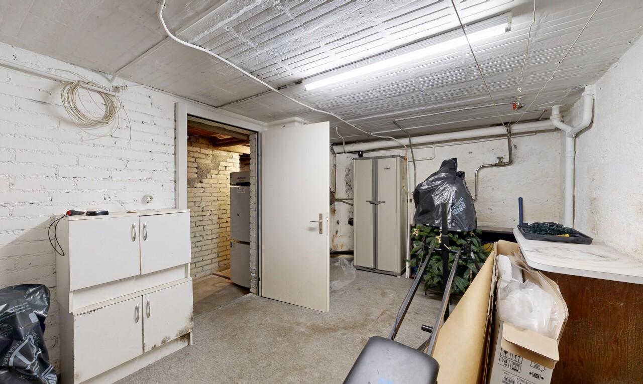 parking avec inside property