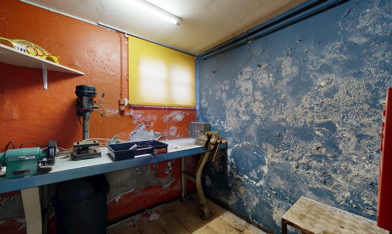 bureau avec inside property