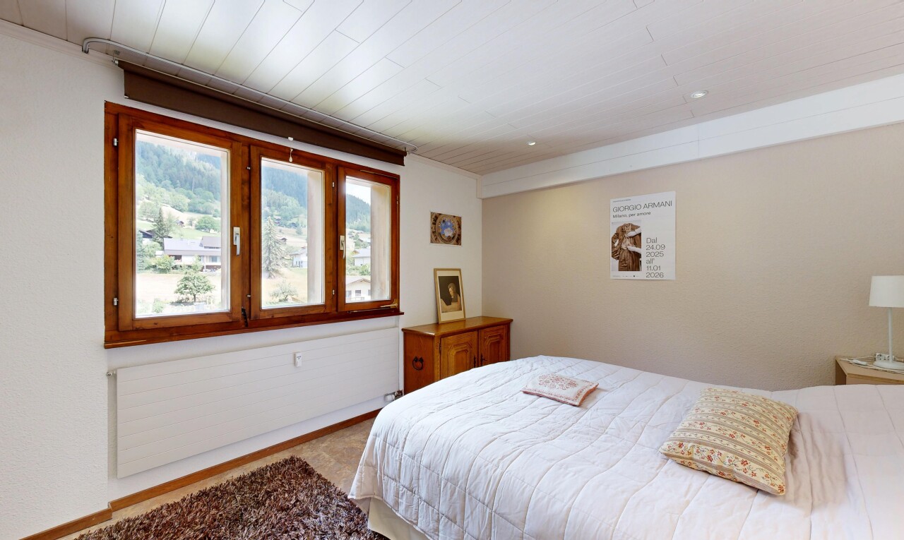 chambre avec inside property, lumière naturelle, natural light, moquette, et carpet