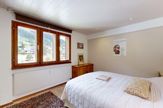 chambre avec inside property, lumière naturelle, natural light, moquette, et carpet