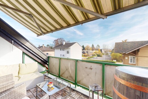 balkon mit from property, day time, wohnraum im freien, whirlpool, und balkon