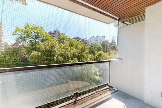 balcon avec balcon et from property