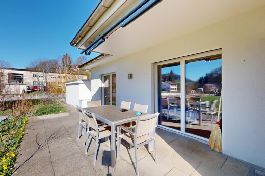 terrasse avec terrasse et coin repas extérieur