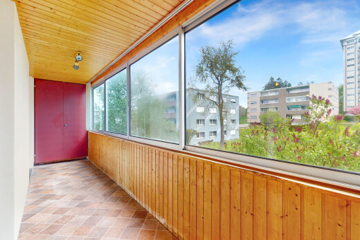 balkon mit balkon und day time