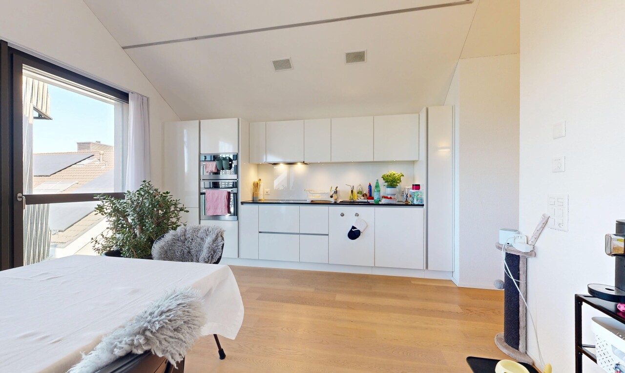 küche mit schränke mit flachen paneelen, flat panel cabinets, weiße schränke, white cabinets, und ofen