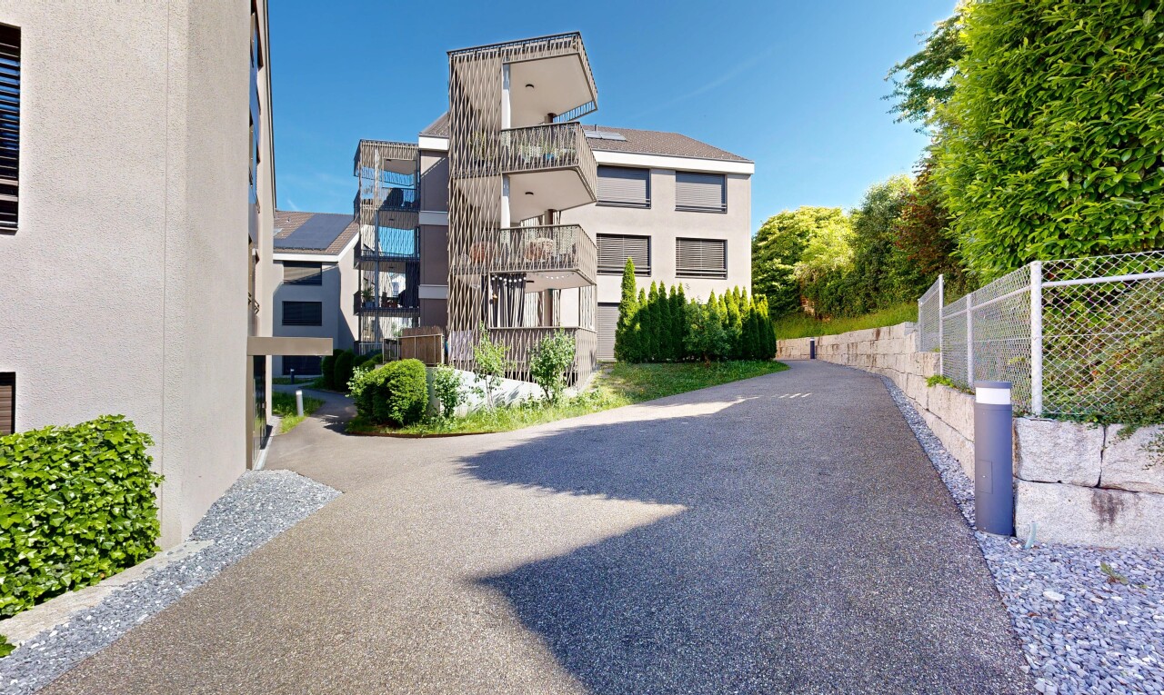 außenansicht mit day time, zaun, stuckverkleidung, und balkon