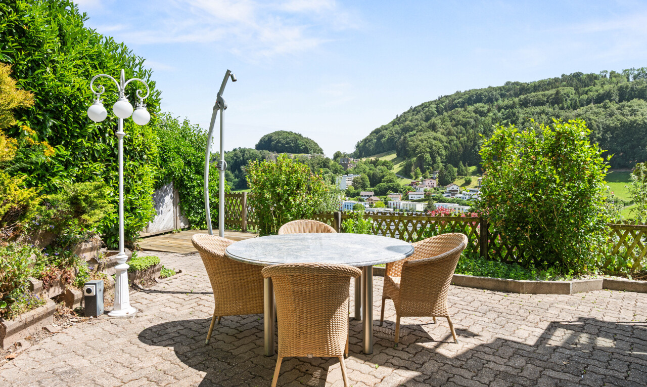 patio / terrace featuring outdoor dining space and a patio area