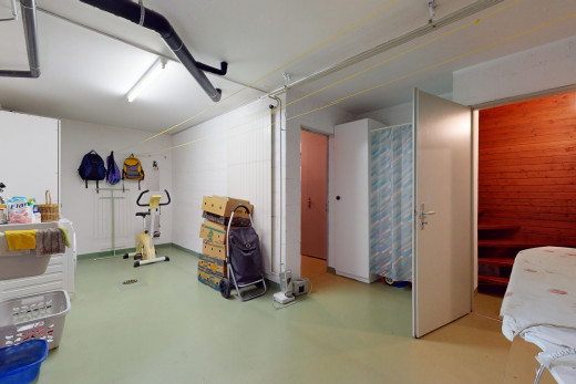 fitnessstudio mit betonboden