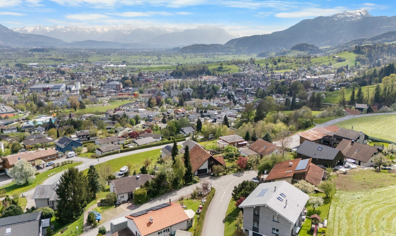 blick auf die berge mit blick auf die berge, mountain view, day time, wohngebietblick, und residential view