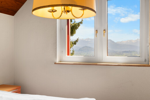 chambre avec day time, lumière naturelle, natural light, cloison sèche, et drywall
