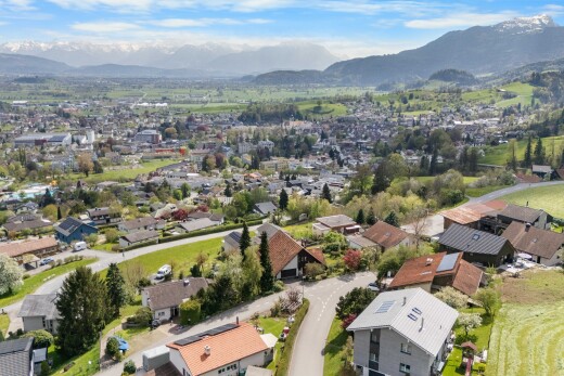 vue sur la montagne avec vue sur la montagne, mountain view, day time, vue résidentielle, et residential view