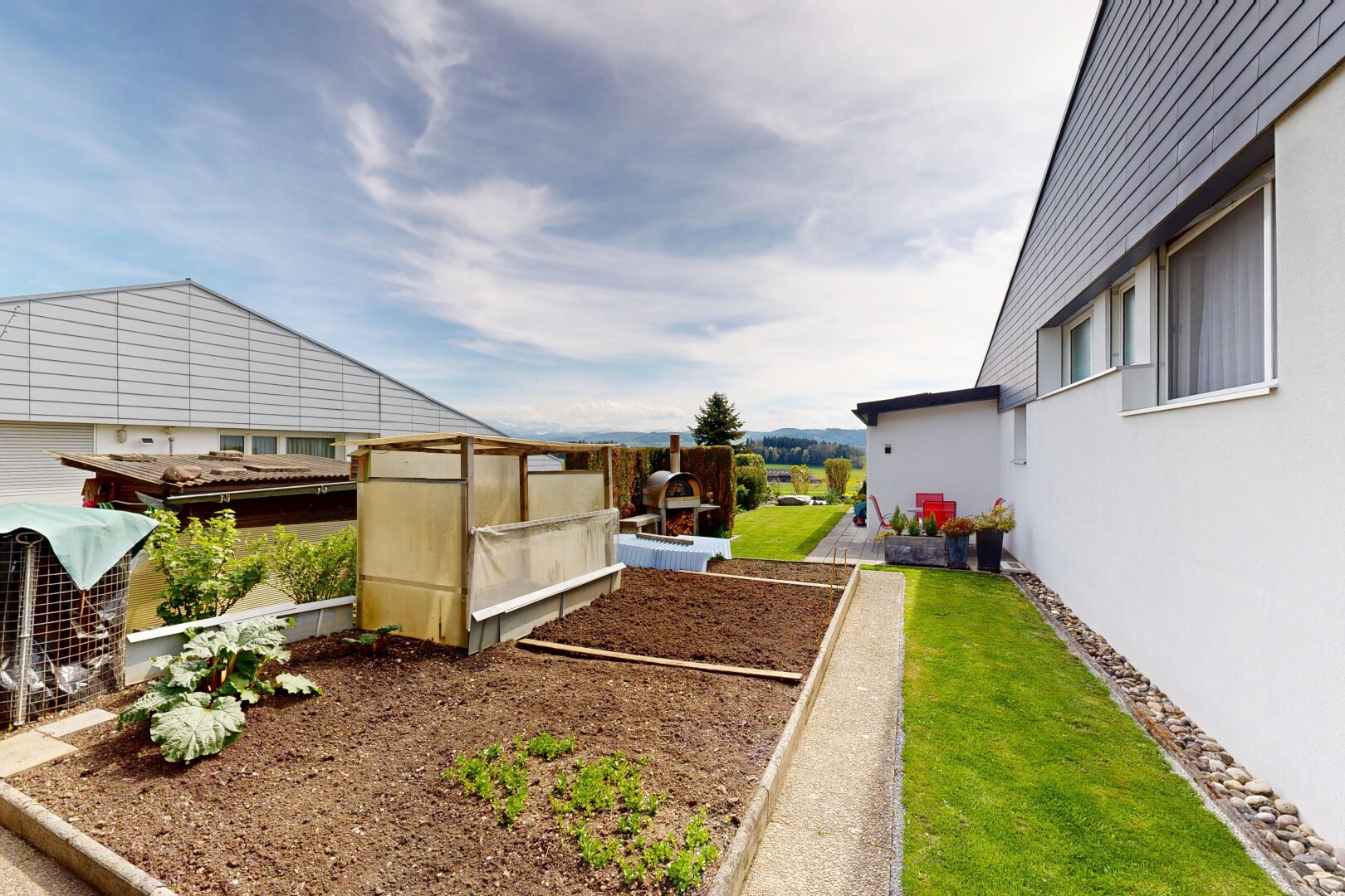 terrasse mit garten, from property, und day time