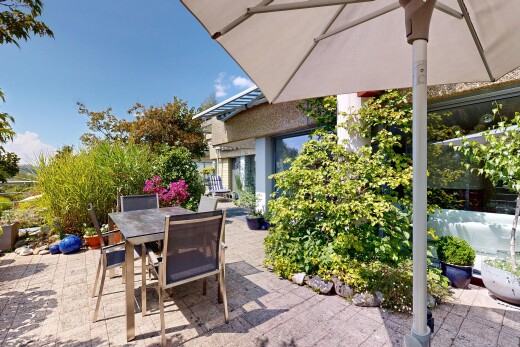 patio / terrace featuring outdoor dining space and a patio area