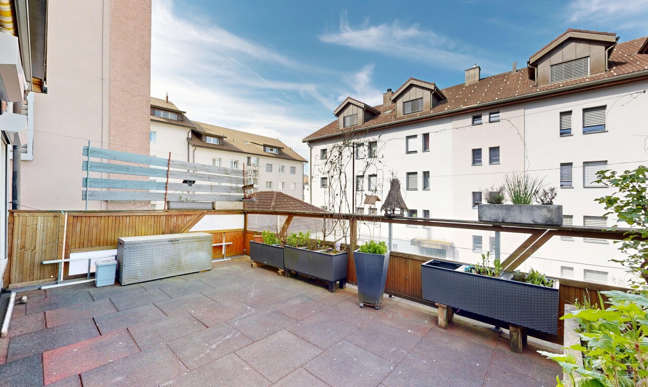 terrasse avec terrasse, day time, et from property