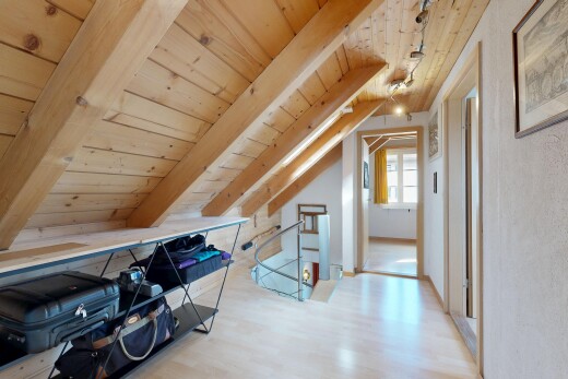 büro mit holzdecke, wood ceiling, balkendecke, beamed ceiling, und niedrige decke