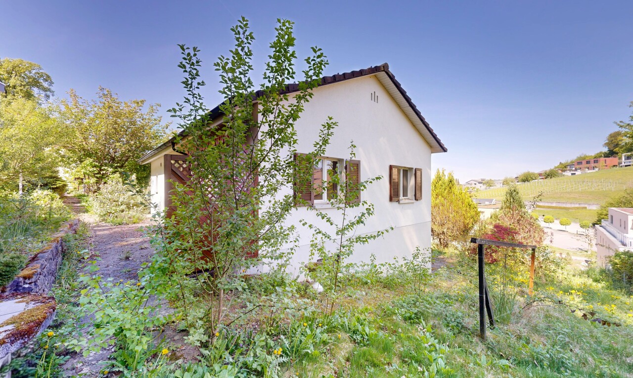 außenansicht mit stuckverkleidung, from property, und day time