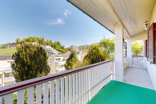 balkon mit from property, balkon, und day time
