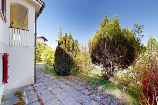 jardin avec day time et from property