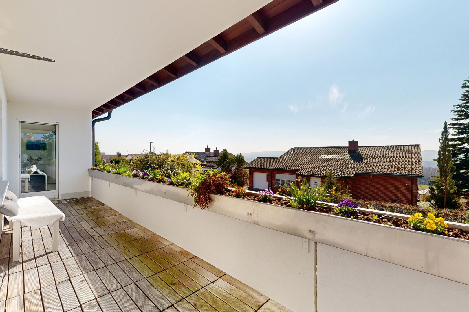 terrasse avec from property et day time