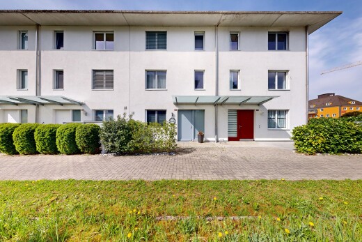 extérieur du bâtiment avec from community et day time