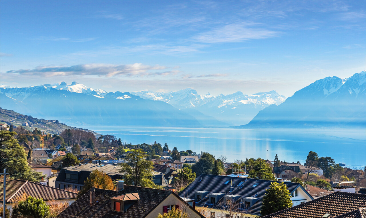 vue sur la montagne avec vue sur la montagne, mountain view, day time, vue résidentielle, et residential view