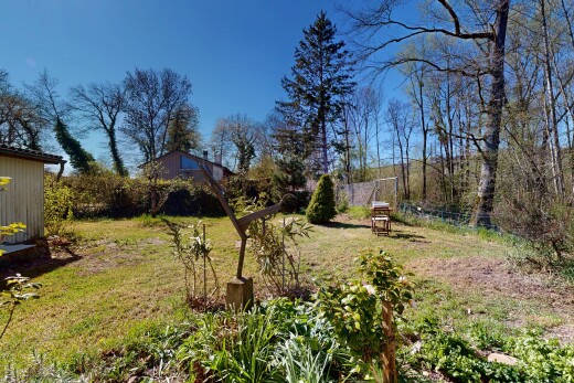 jardin avec pelouse, day time, et from property